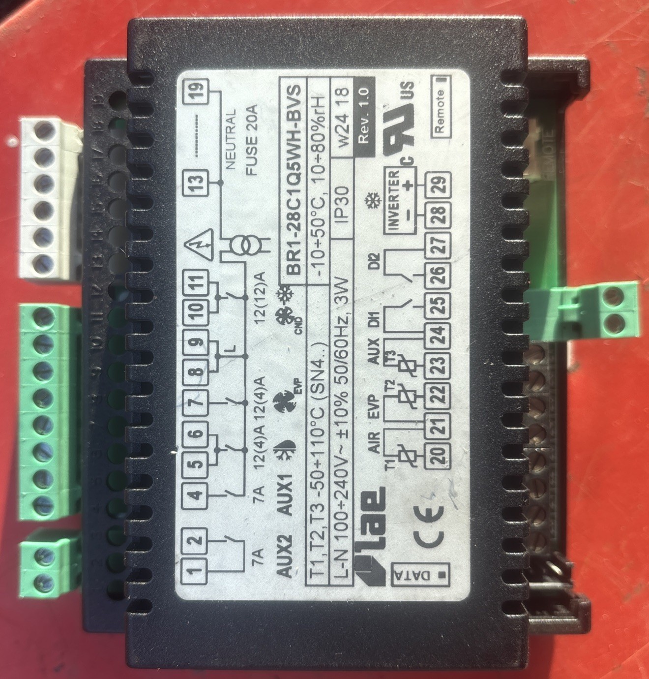 LAE BR1-28C1Q5WH-BVS Refrigeration Controller 100-240V, Clean Pull, Used Working