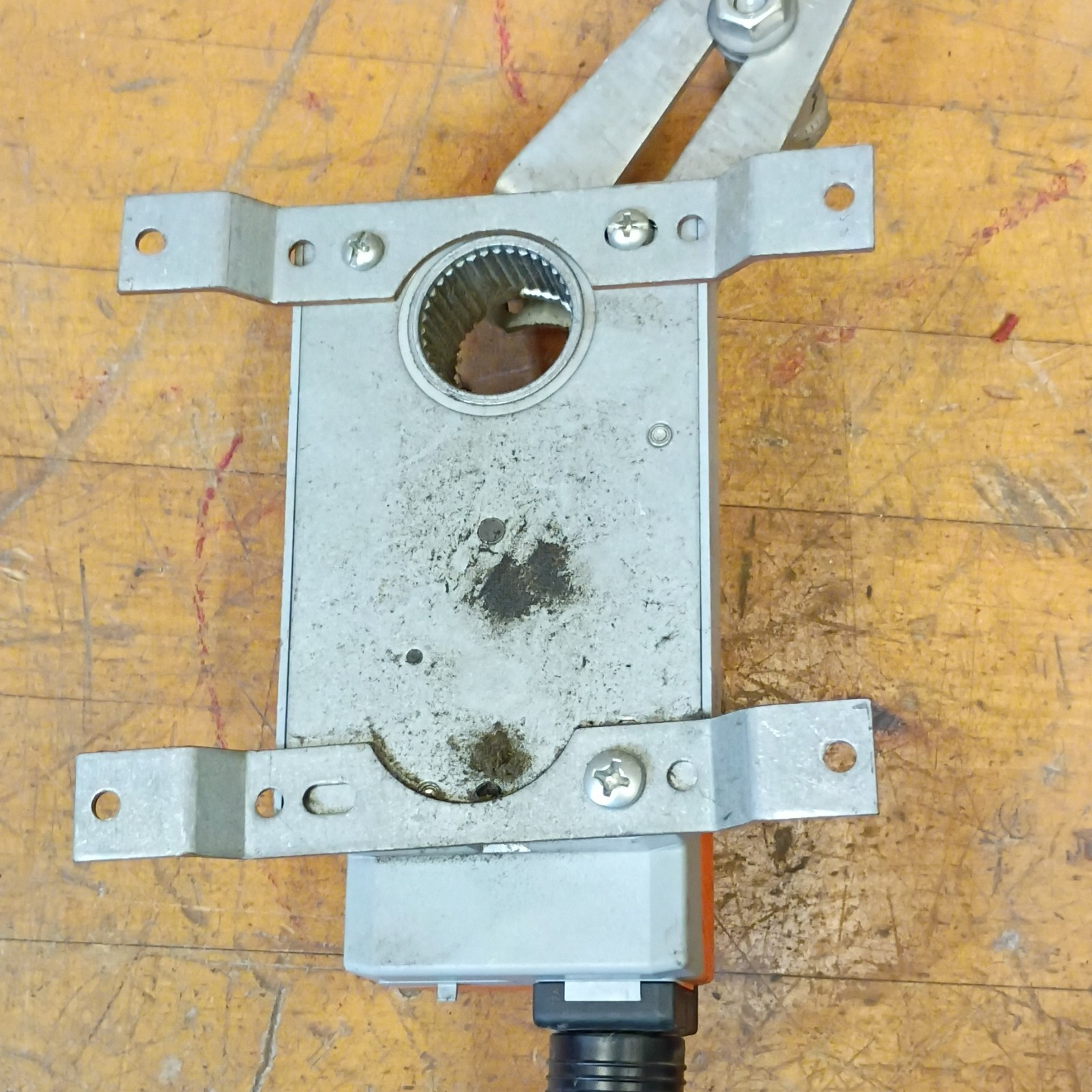 Belimo NMB24-MFT Damper Actuator 24 VAC/DC Metal Plastic Corded Electric