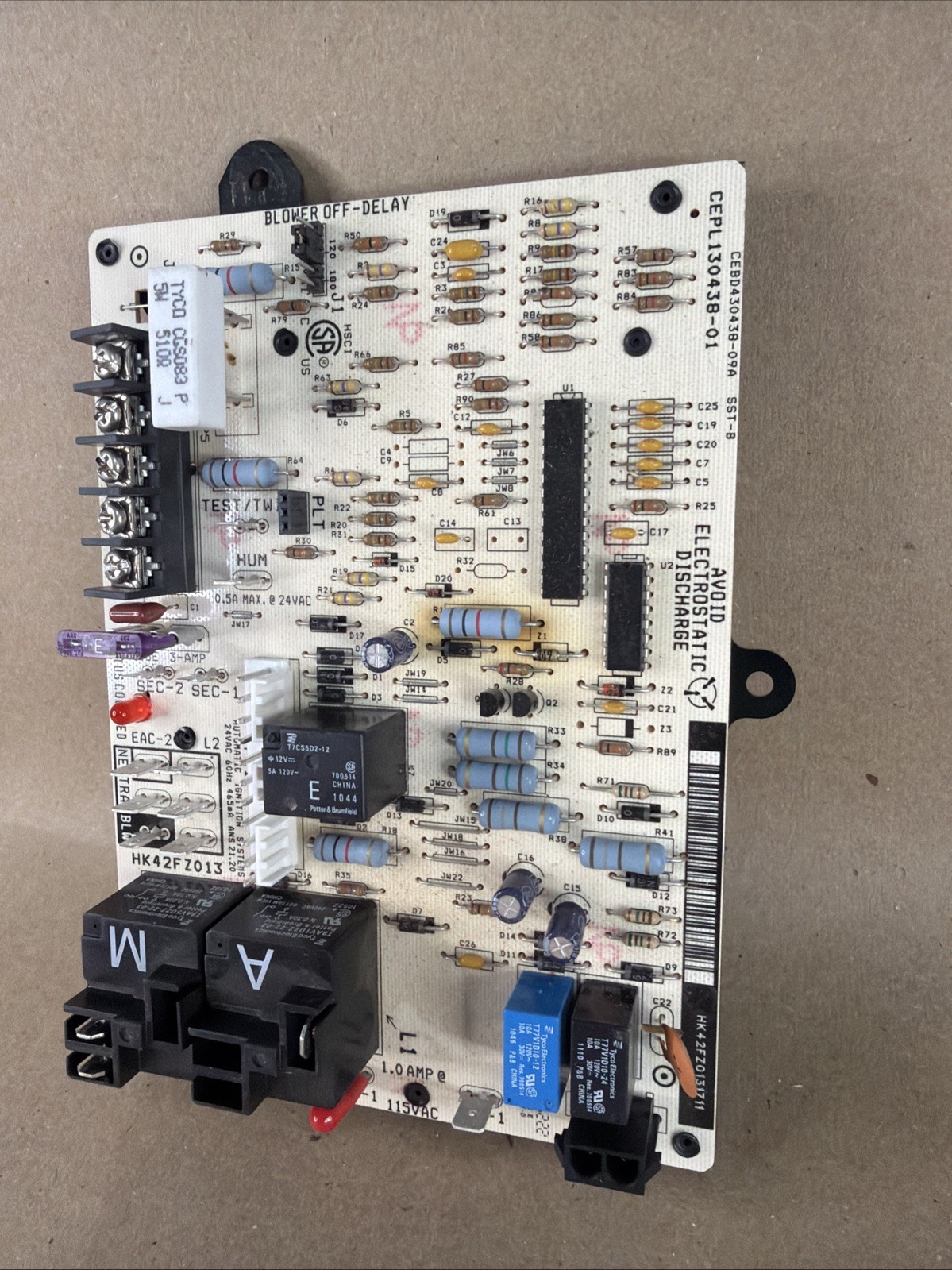 OEM Carrier Bryant Payne HK42FZ013 Furnace Control Board CEPL130438-01