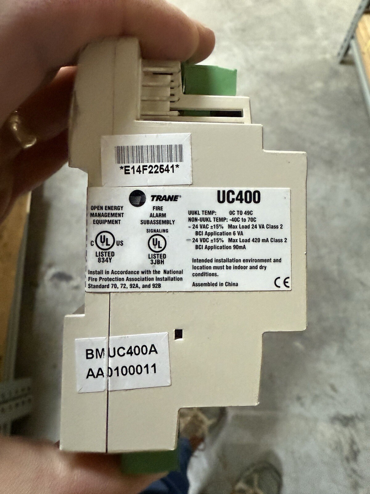 TRANE UC400 PROGRAMMABLE CONTROLLER