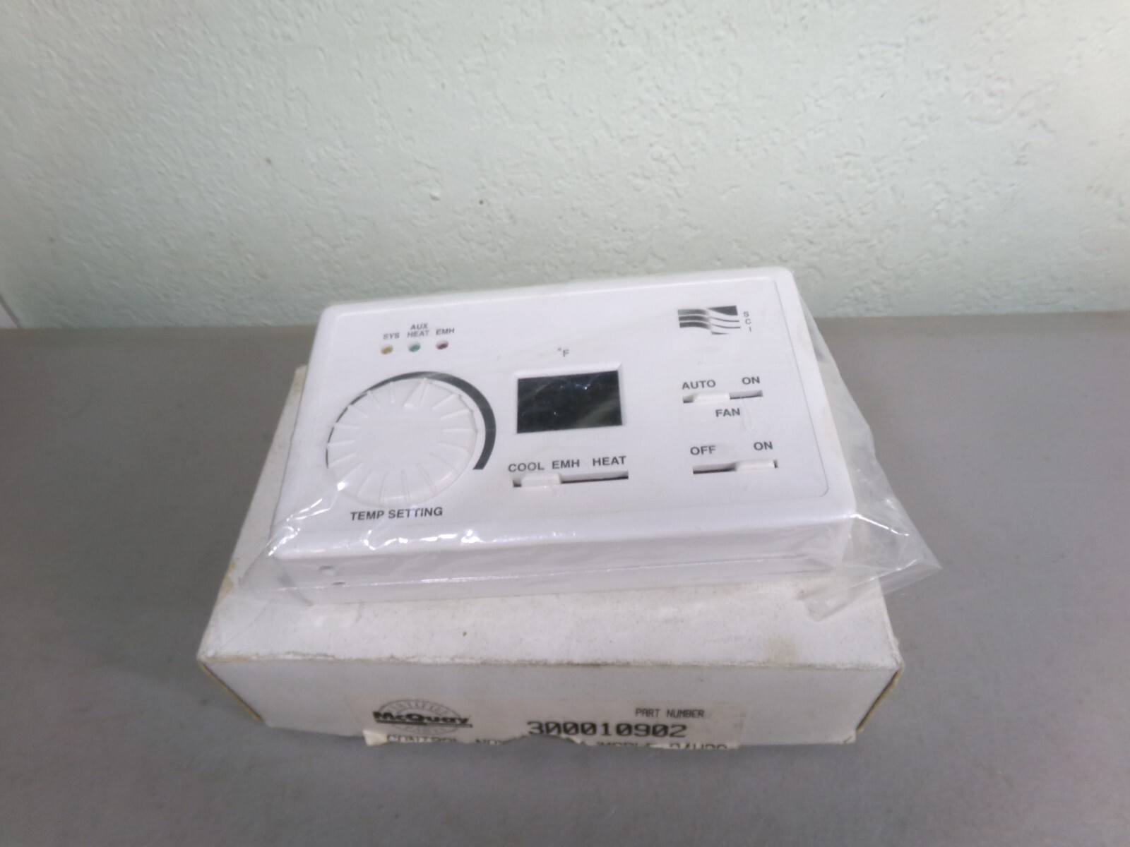 MCQUAY TED24-HP21 CONTROL, DIGITAL HEAT PUMP 300010902 NON-PROGRAMMABLE