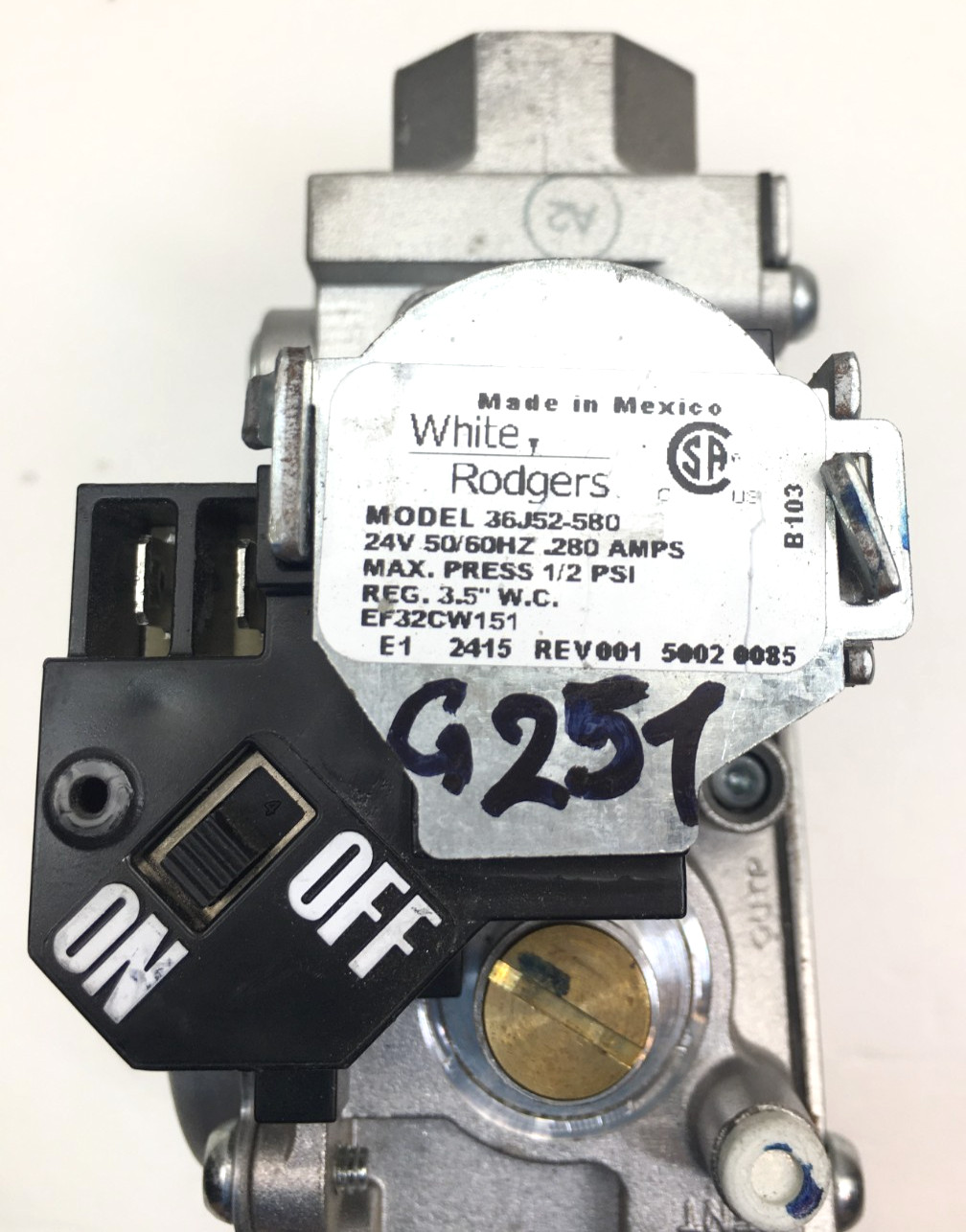 White Rodgers EF32CW151 Bryant Carrier Gas Valve 36J52-580 in/out 1/2″ used G251