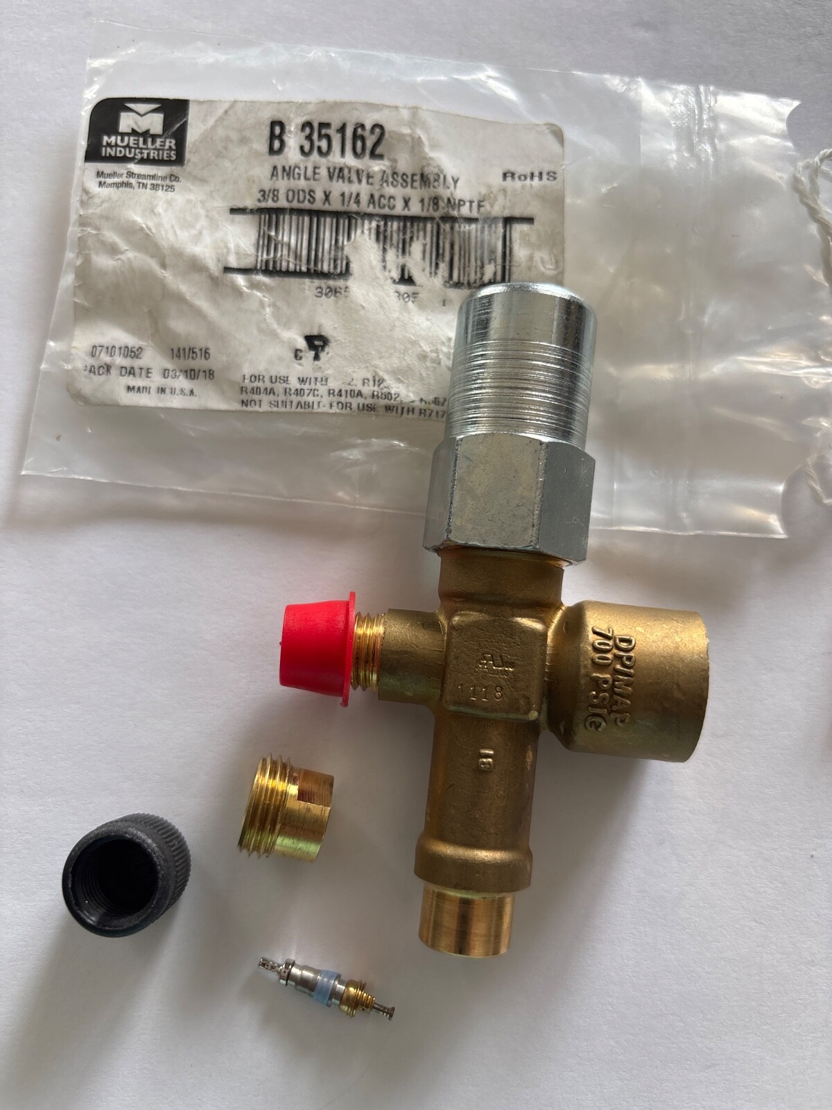 Mueller Transducer B 35162 Angle Valve Assembly 3/8 x 1/4 x 1/8 & Free Shipping