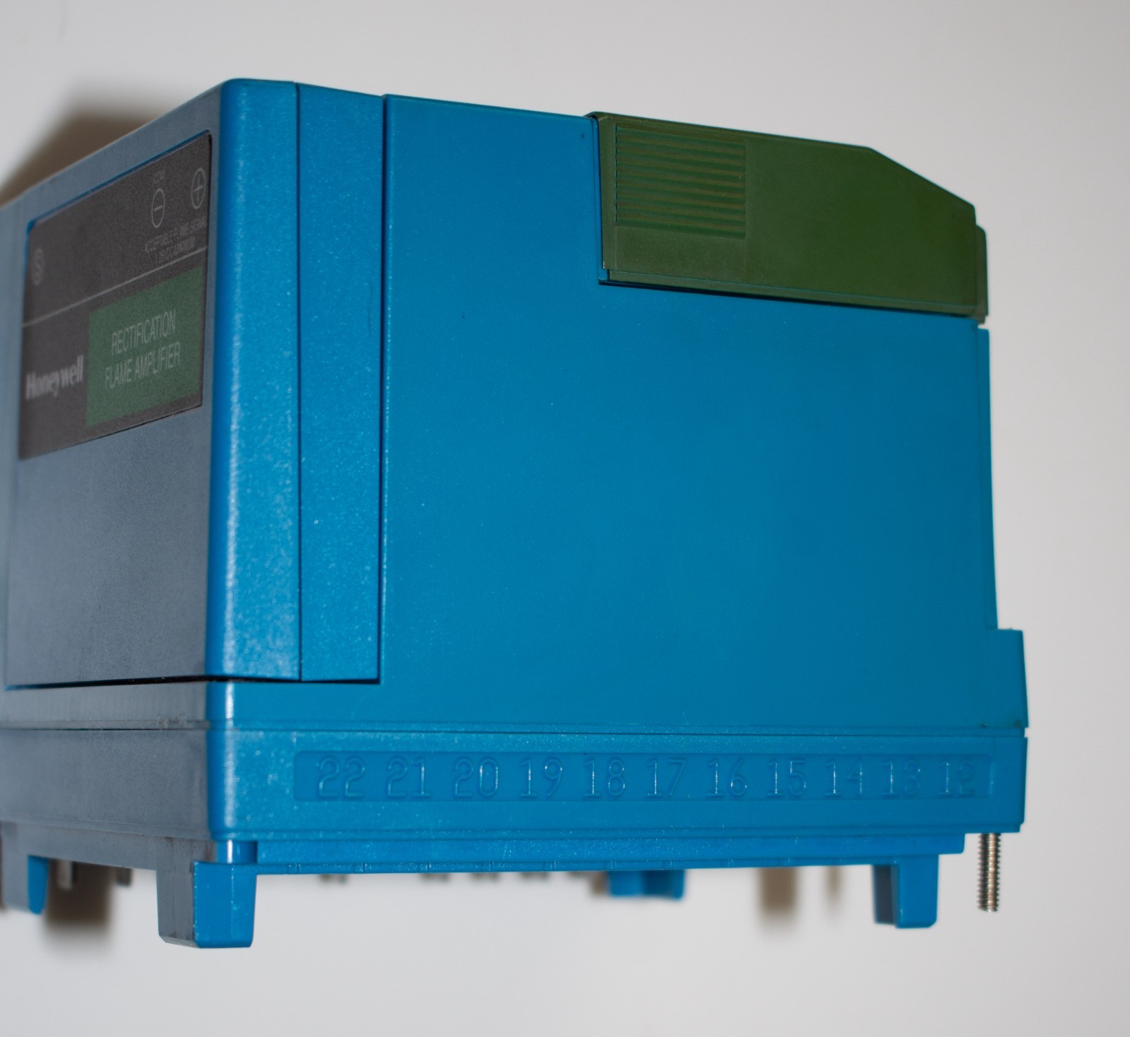 Honeywell RM7890A1015, display, base, flame module, 10900 hours 6-month warranty