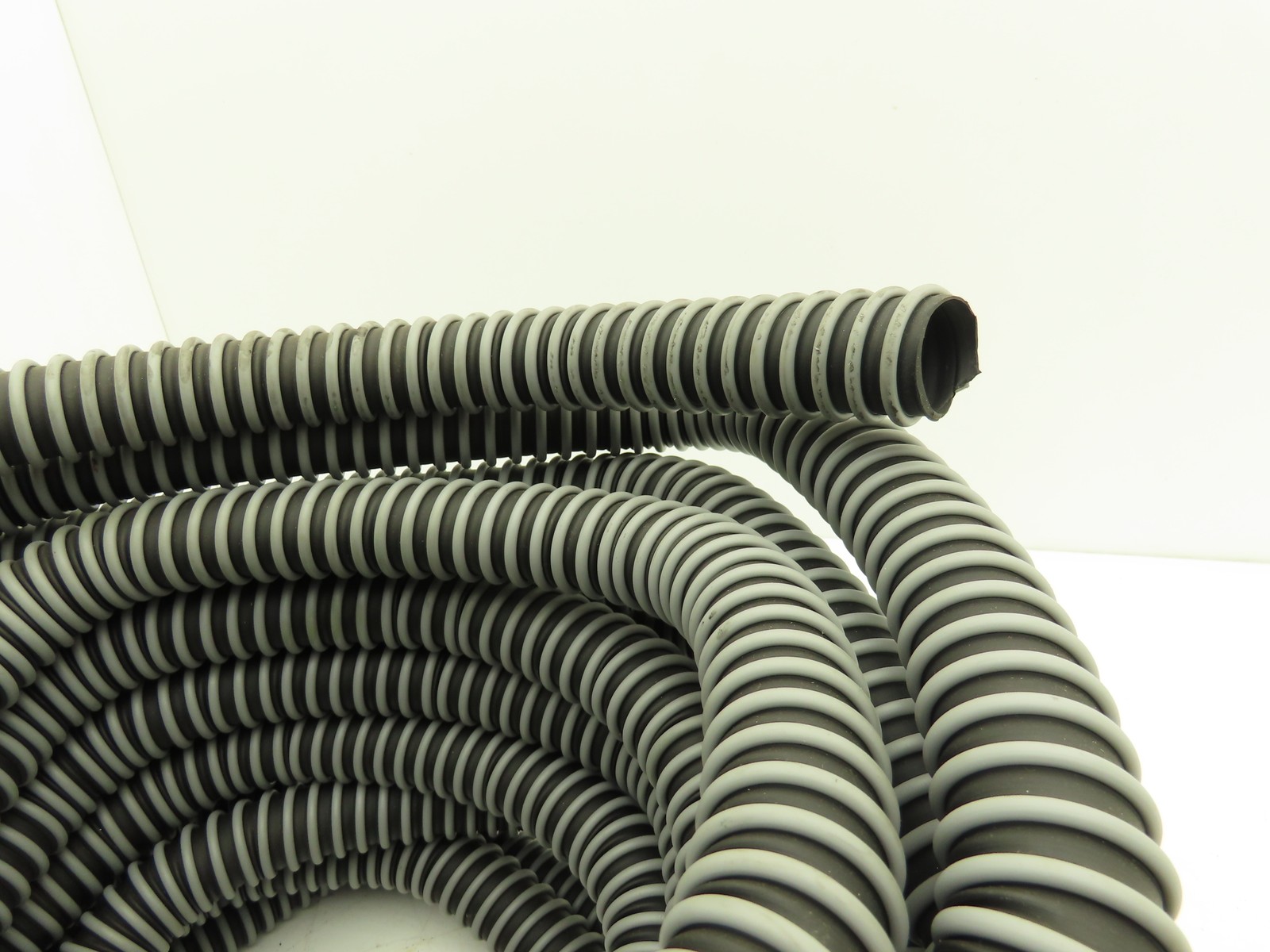 Hi-Tech 2101-0100-1550 Duravent Industrial Ducting 1″ Hose 50 ft Long TPE Rubber