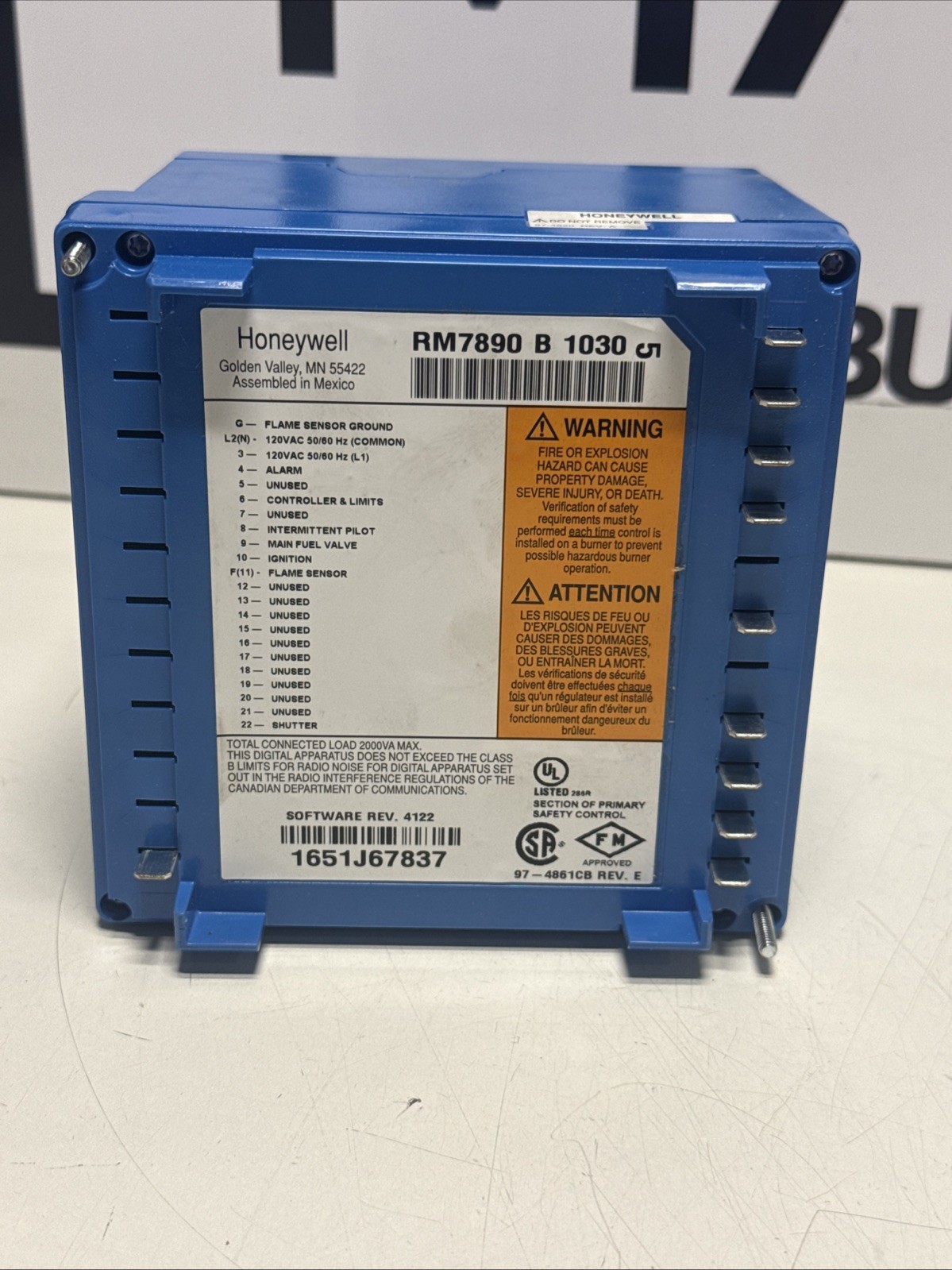 HONEYWELL RM7890B1030 On-Off Control 1 2.70LB Circuit Breaker