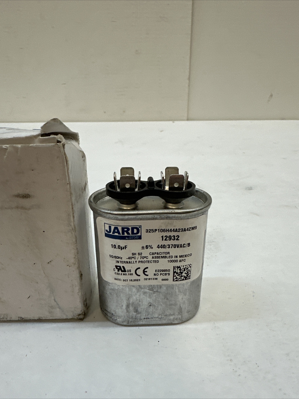 10 MFD 440 v OVAL Run Capacitor MARS 12932 replaces GE 97F5300BZ3 2MDY8