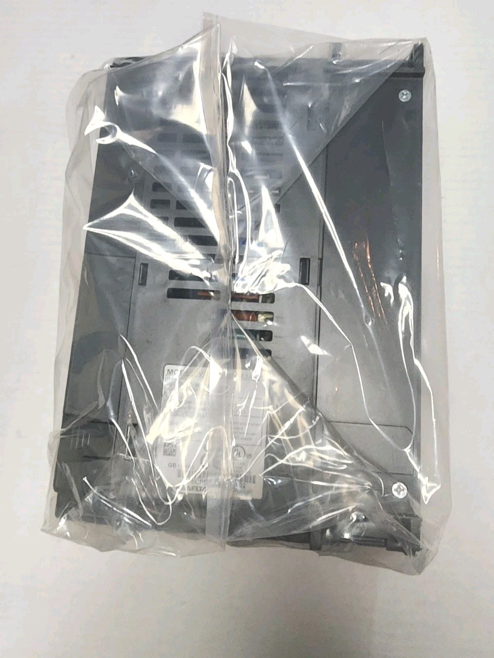Delta CP2000 VFD075CP43-21 7.5kW 3 Phase Built-in PLC With PID Control