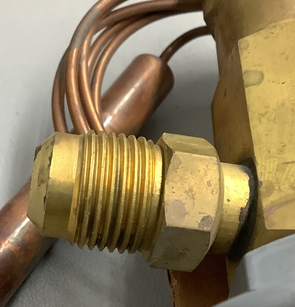 Sporlan SVE-5-CP100 1/2×5/8 SAE Flare Thermostatic Valve (b137)