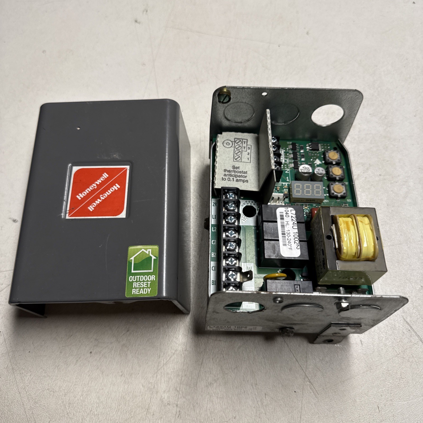 Honeywell L7224U-1002 Electronic Oil Aquastat
