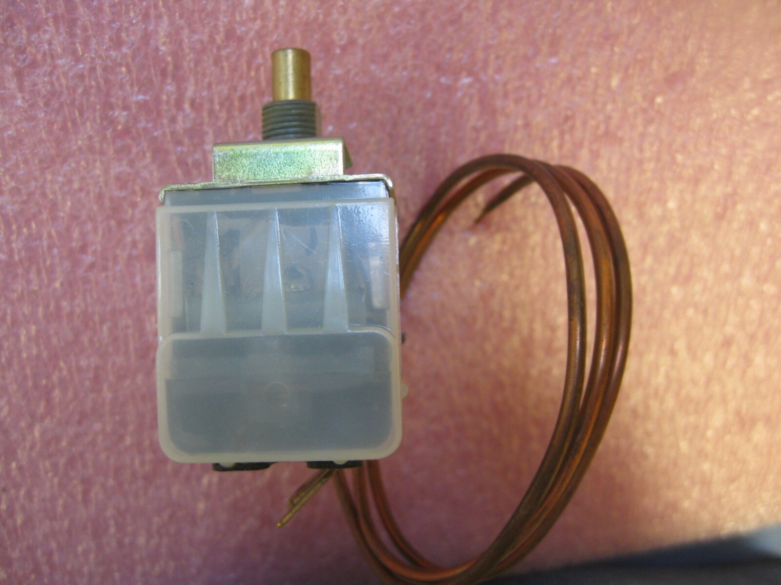 A45-1095-030 RANCO AUTO PART THERMOSTAT (LOT OF 1)