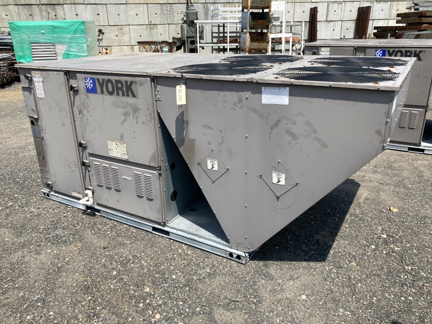 York 12.5 Ton Rooftop AC 208/230-3-60V R410A, ZF150C00N2AAA7A
