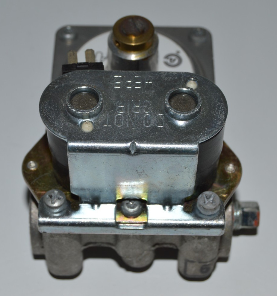 WHITE RODGERS FSP 3401775, 25MO1A DRYER GAS VALVE, NAT. GAS, 120V 60HZ, NEW