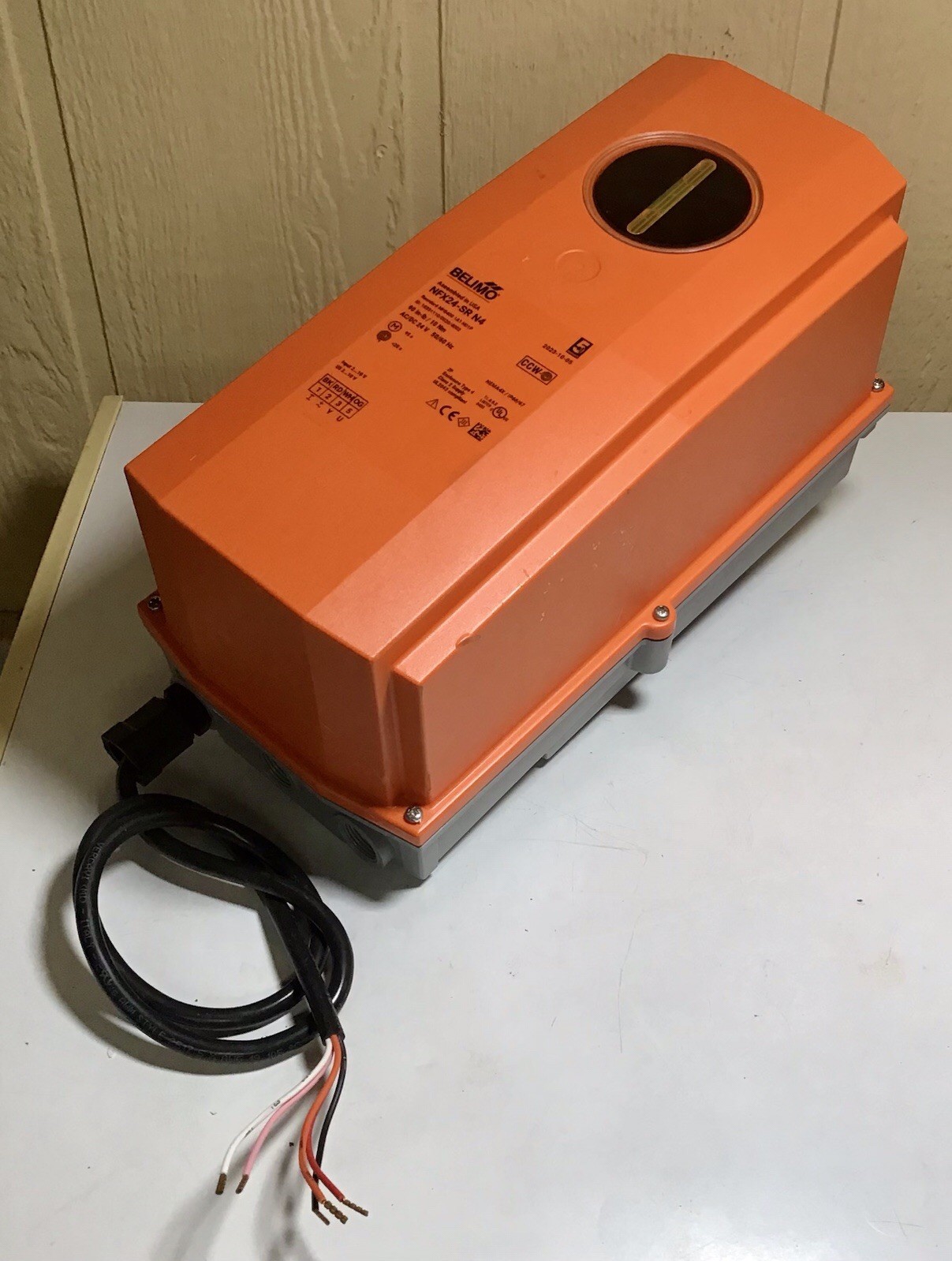 Belimo NFX24-S N4 : 90 in-lb [10 Nm], Spring return, AC/DC 24 V, On/Off, 2x SPDT