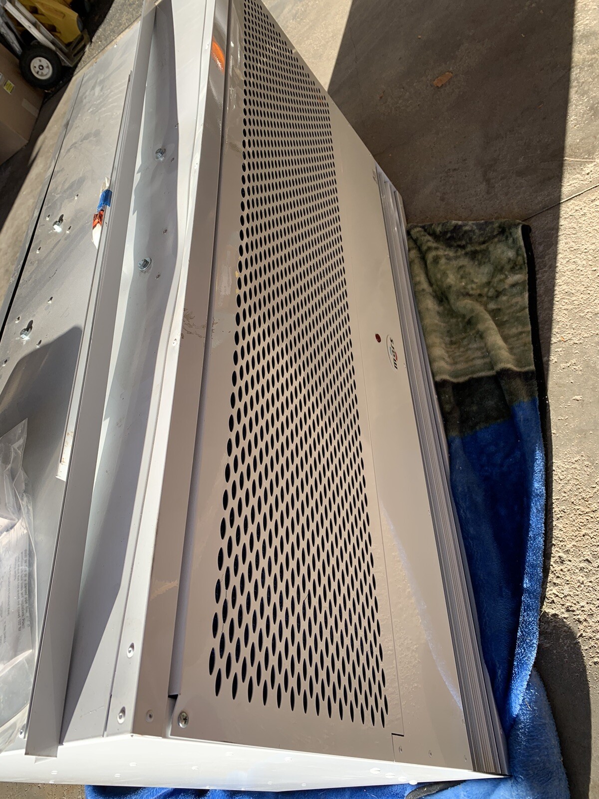MARS Recessed Heated Air Door Curtain PH1048-1EFH-PW Scratch and Dent