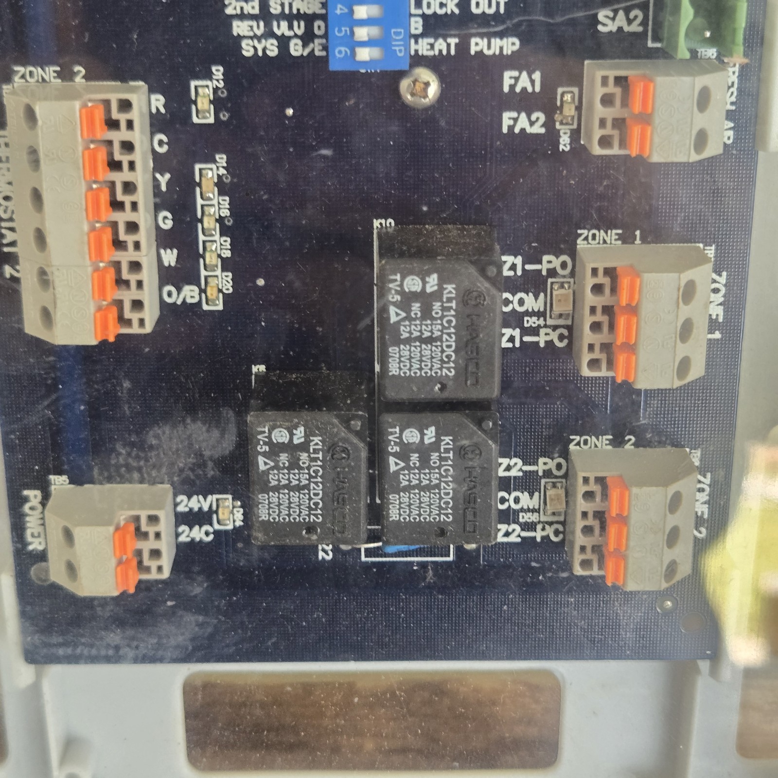 XCI Controls SmartZone-2 SZ-2DF HVAC Zoning Controller