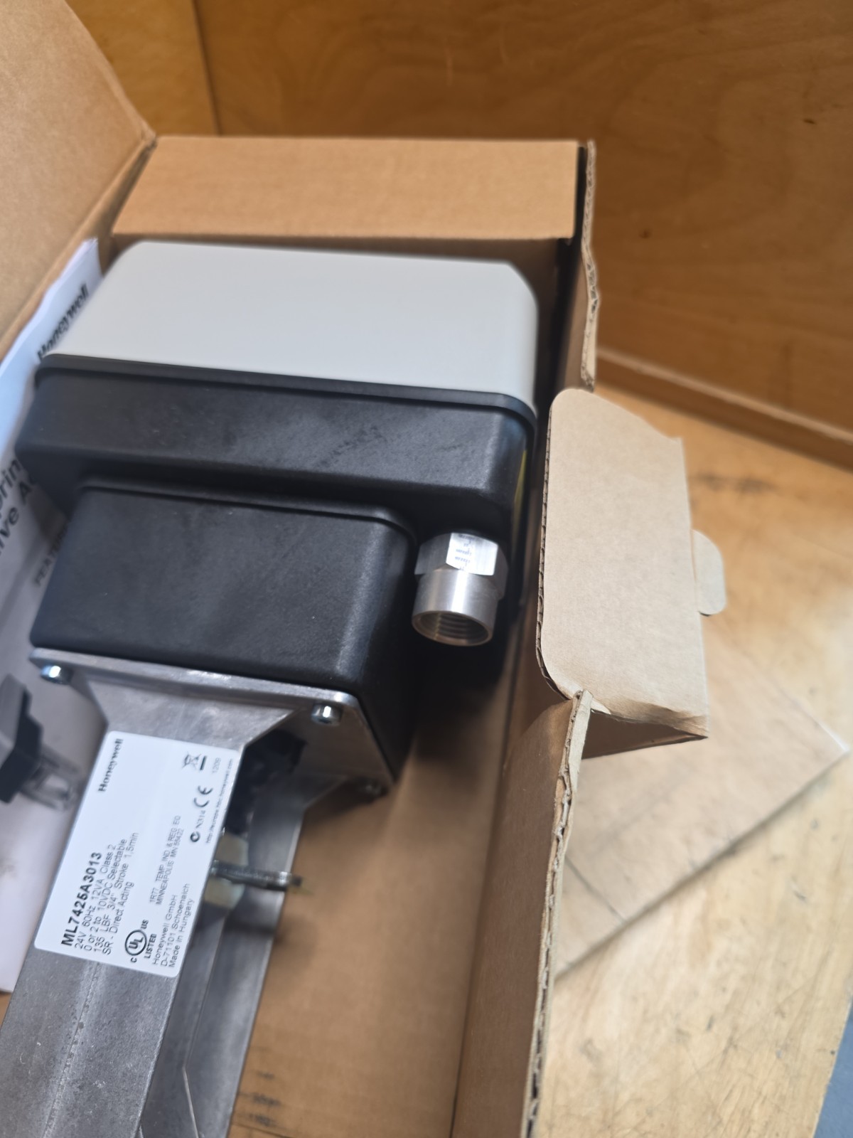 NIB Honeywell ML7425A3013 Direct Coupled Valve Actuator *WE*SHIP*TODAY*
