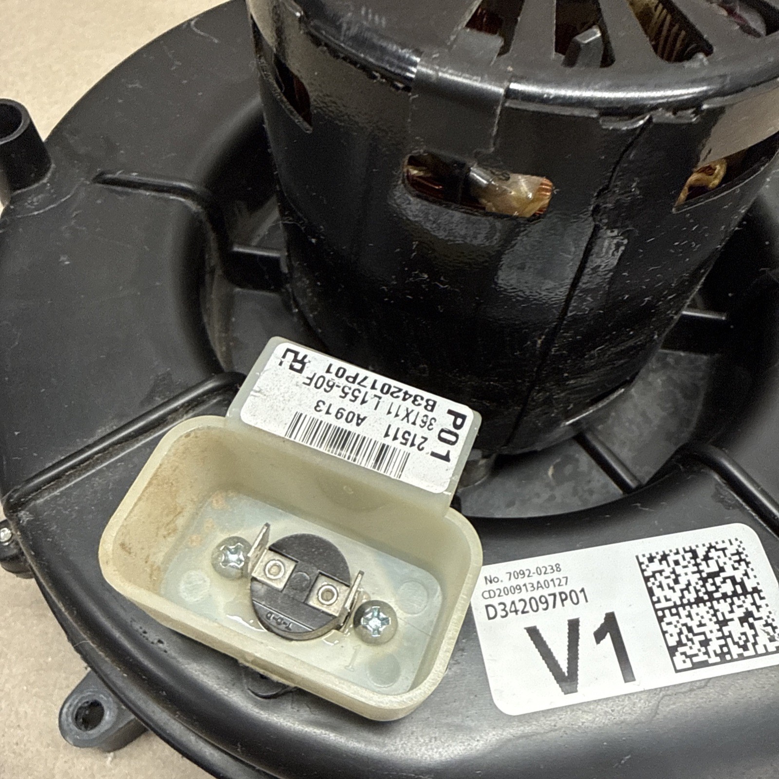 FASCO 70920238 U92B1 Draft Inducer Blower Motor D342097P01 33/110V
