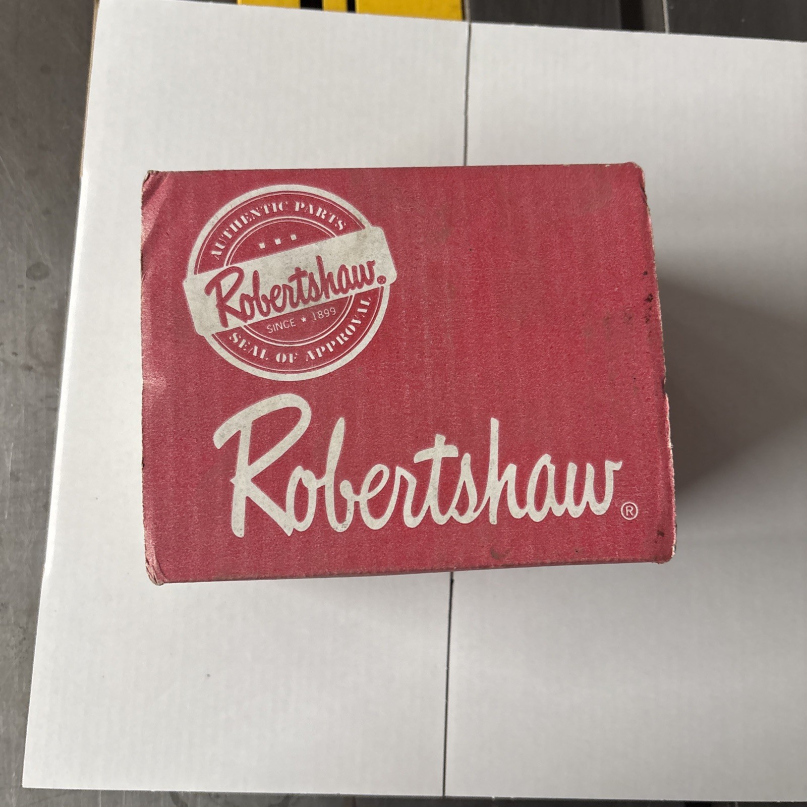 Robertshaw 700-400 1/2in x 3/4in Combination Gas Valve, 24 Volt
