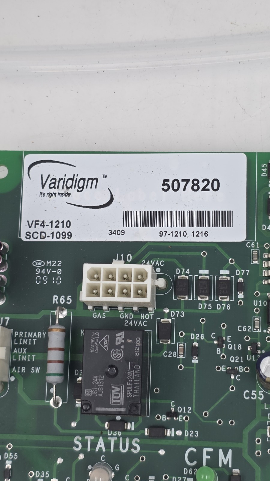 York Luxaire VARIDIGM 507820 Control Board VF4-1210