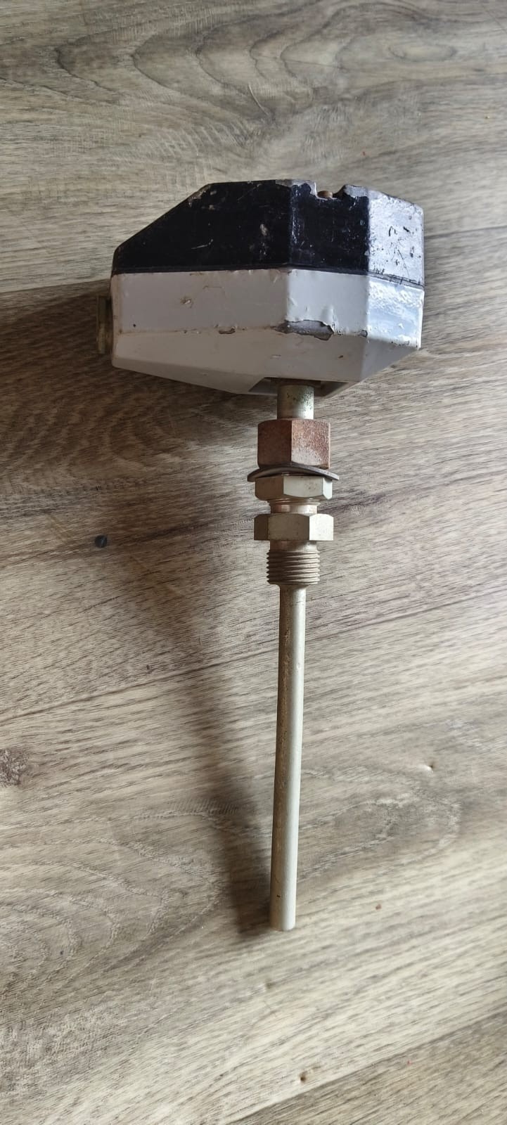Trafag 471.2323 Geyser Thermostat Isnt11011 250V Ac 15(1.25)A Ip65 – Used
