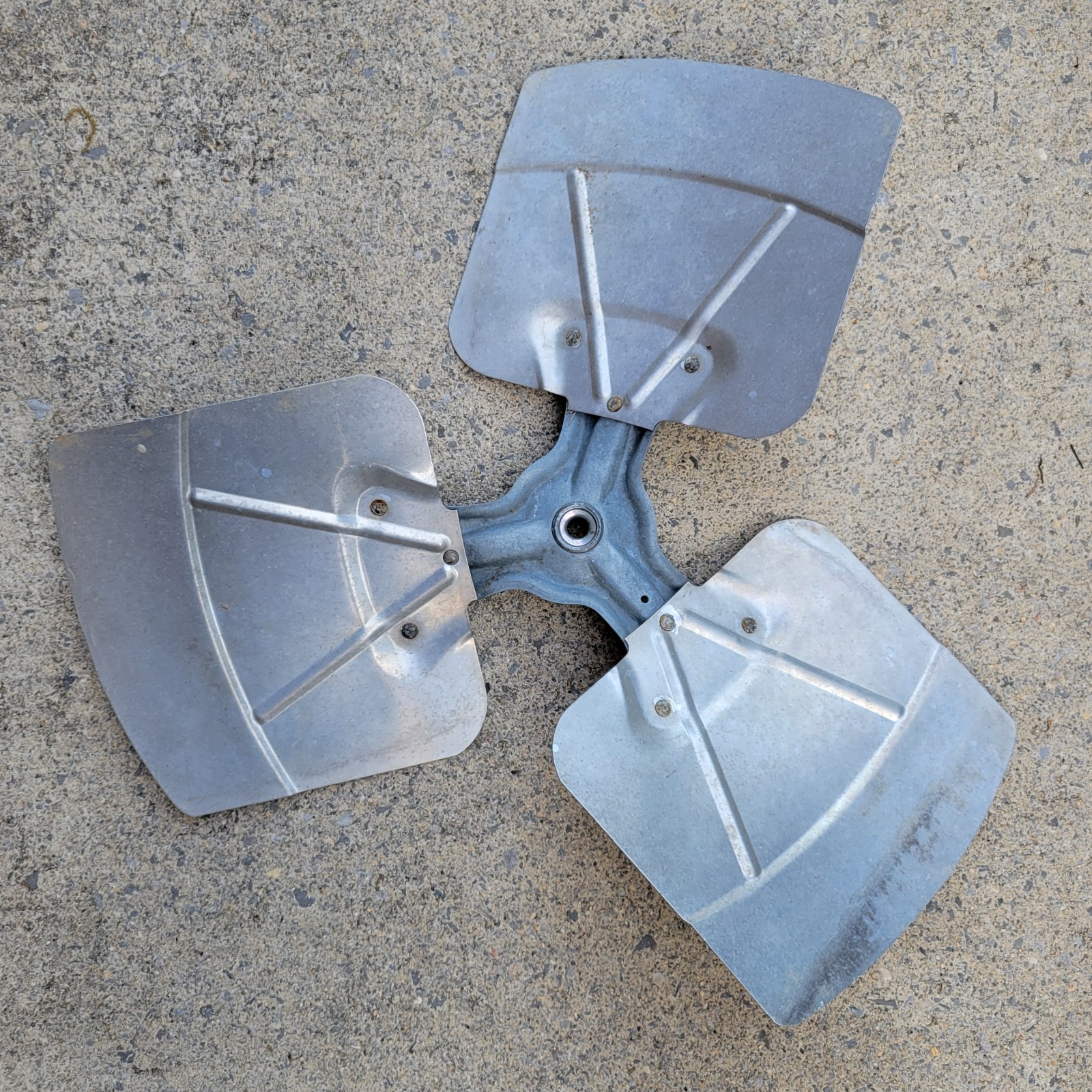 Trane Replacement Condenser Motor Fan Blade 3 Blade 23” CCW 23° Pitch Used