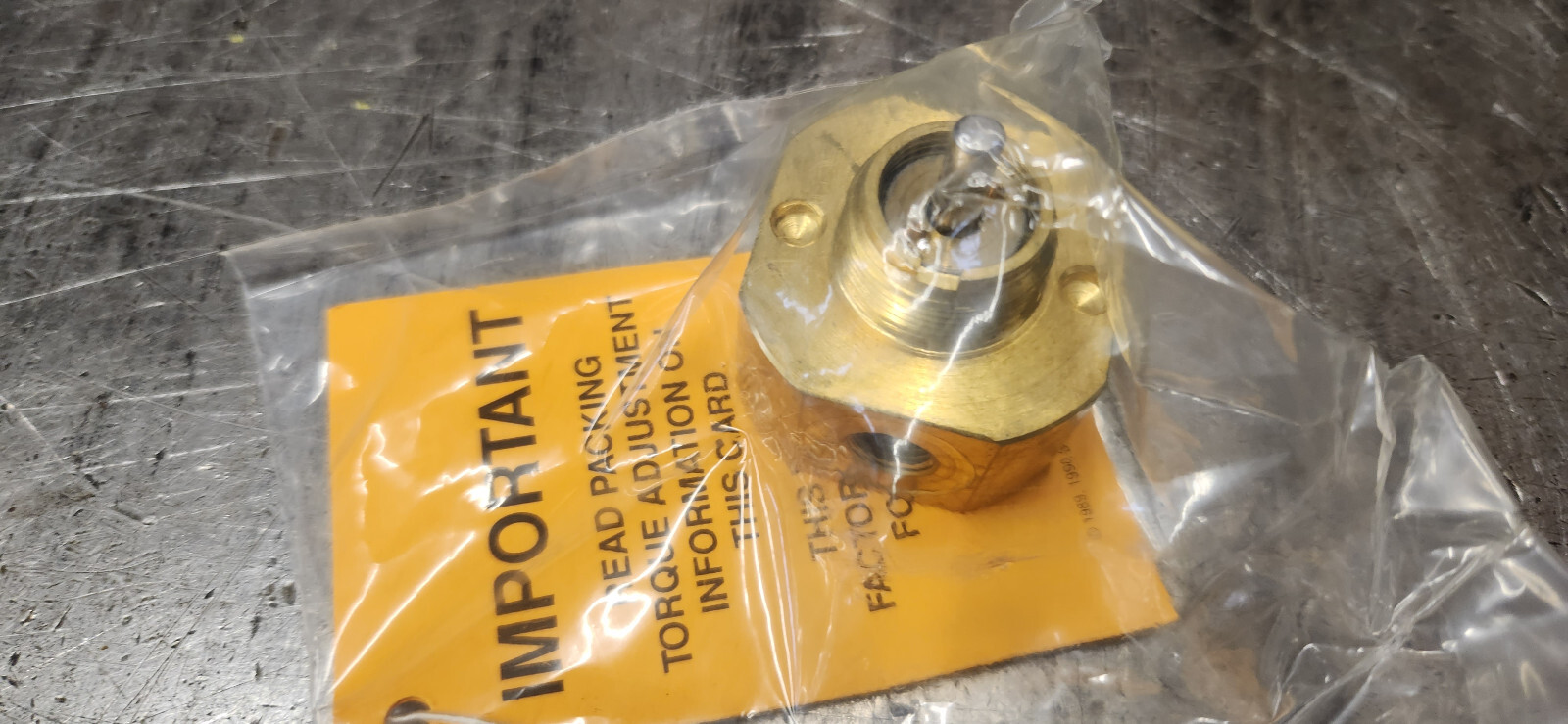 SWAGELOK WHITEY B-43YF2-125 3398 1/8″ NPT, Brass 4-Way Ball Valve NEW NO LEVER