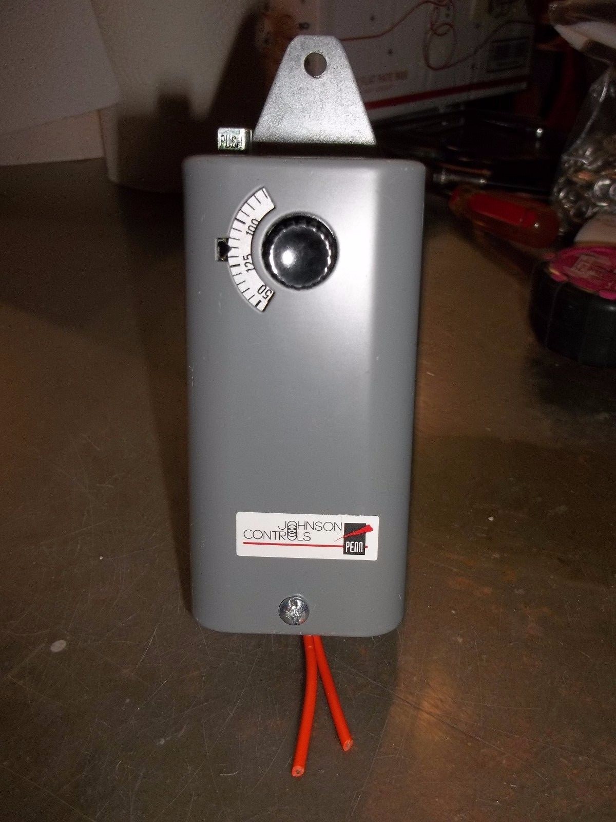 JOHNSON CONTROLS A25AN-10 WARM AIR LIMIT CONTROL W/ MANUAL RESET M2 (W4)
