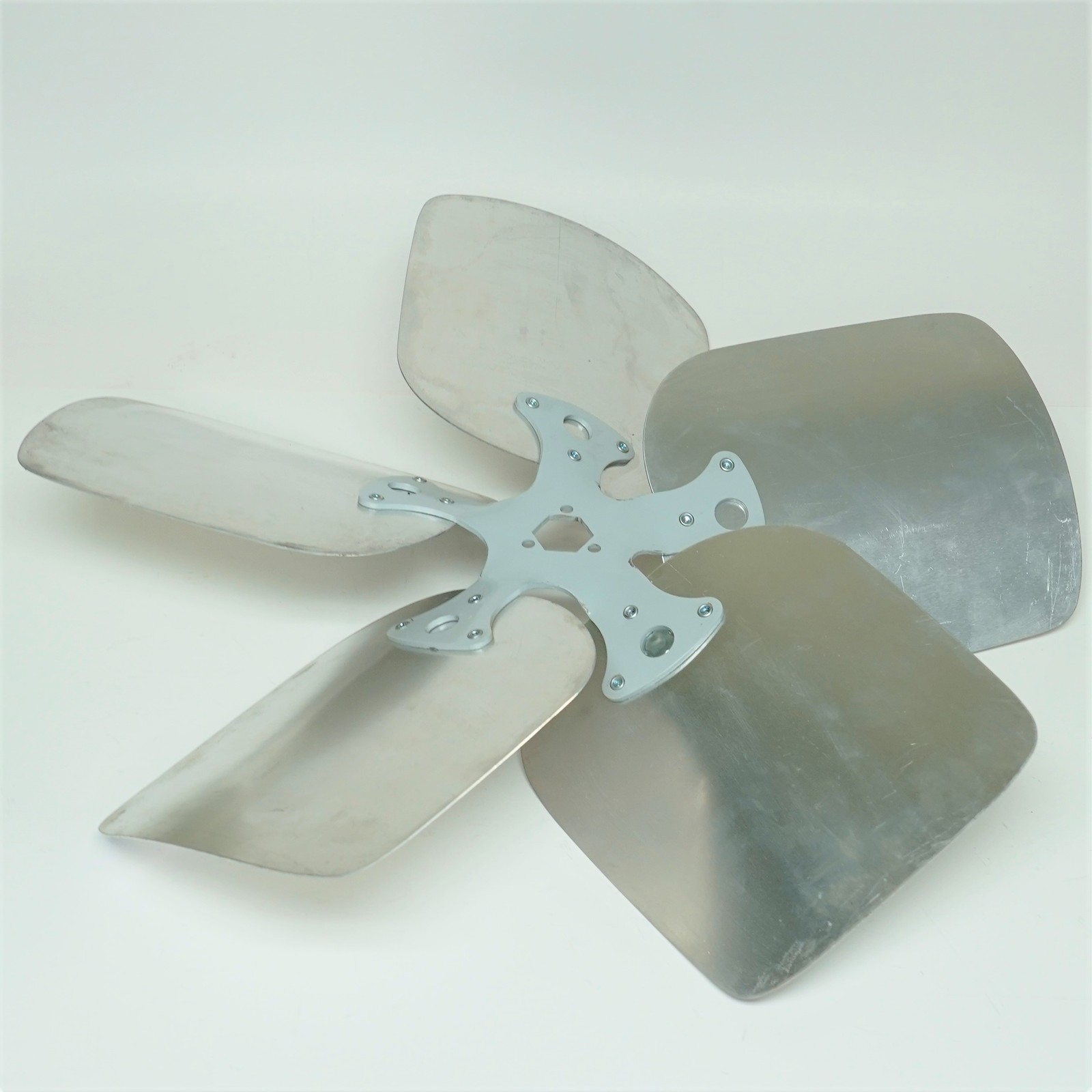 Lau 60560901 20″ Fan Blade CW Rotation 27 Degree Pitch 5 Blades