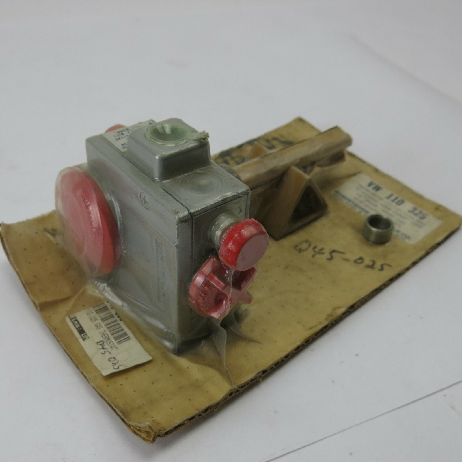 WATER HEATER CONTROL W/ECO ( VW 110 325 ) BY ROBERTSHAW Brand New