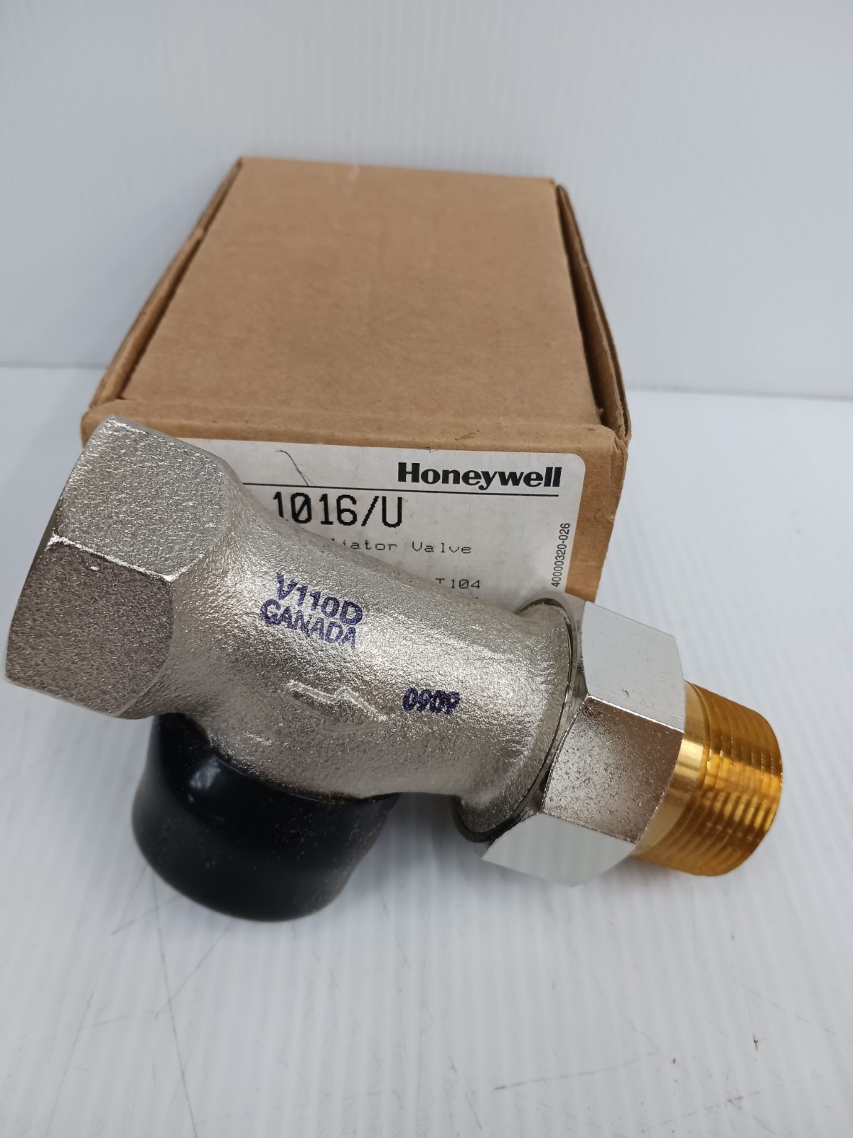 New Honeywell V110D1016 Thermostatic Radiator Valve 1″ Npt Straight for T104