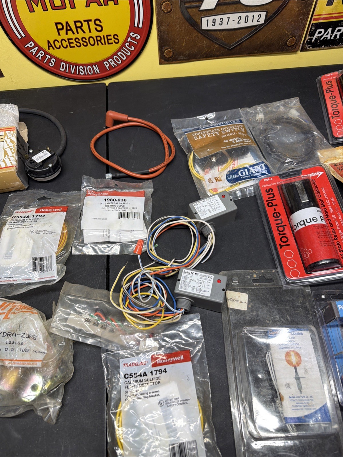 Mixed HVAC Parts Lot Honeywell Carrier Mars RIB Relays Sensors Ignitors More