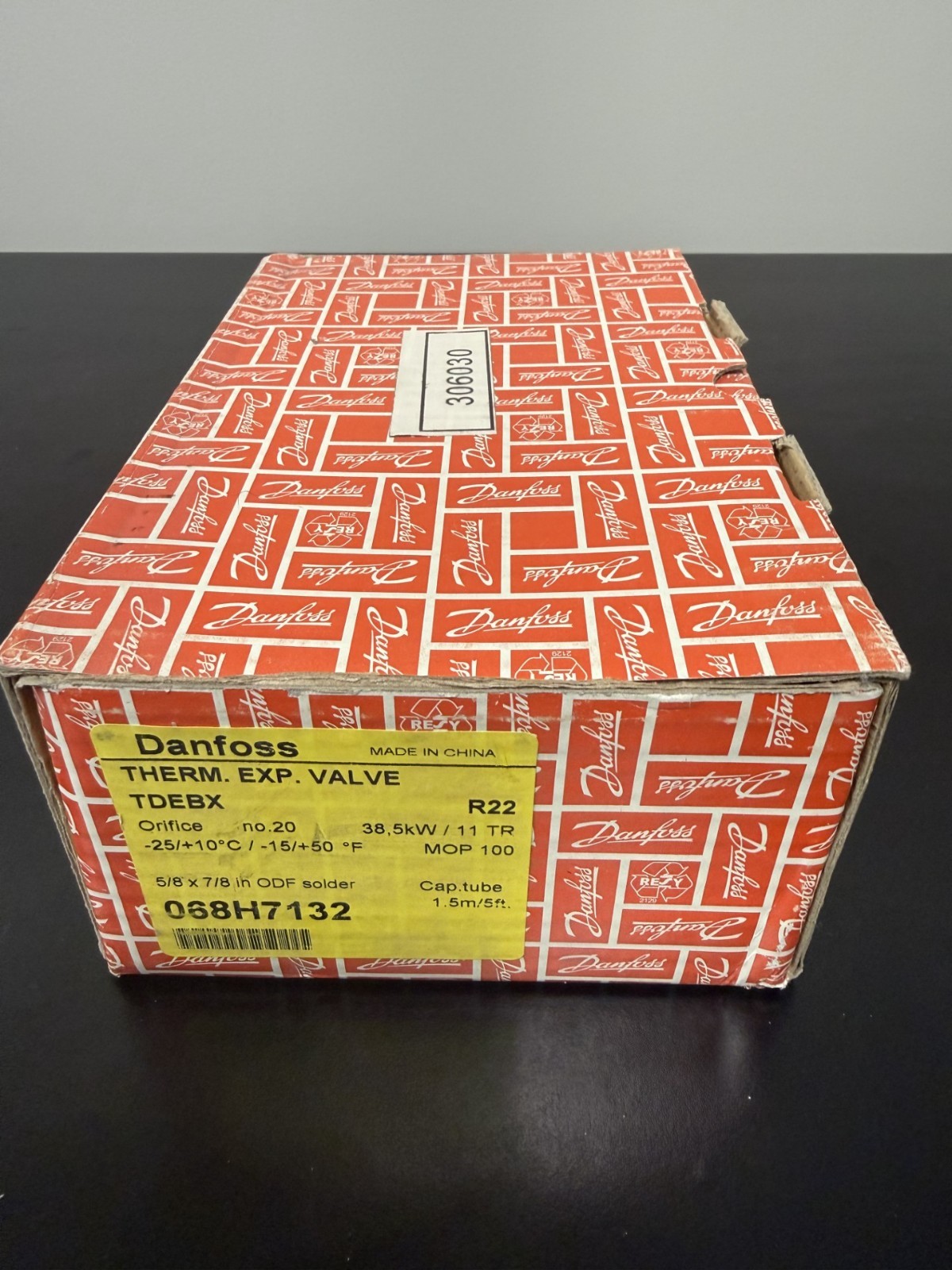Danfoss 068H7132 TDEBX 11 TXV Expansion Valve 5/8 x 7/8 R22 *NEW IN BOX*