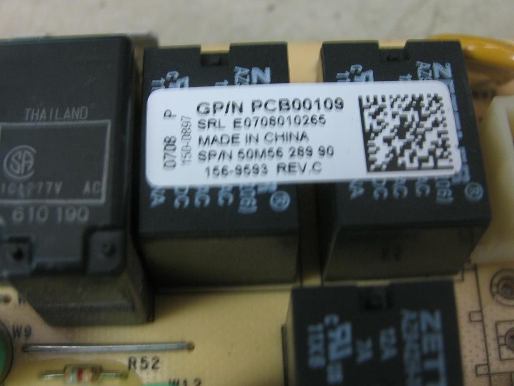 GOODMAN PCB00109 Furnace Control Circuit Board 50M56-289-90 EMERSON 4633E