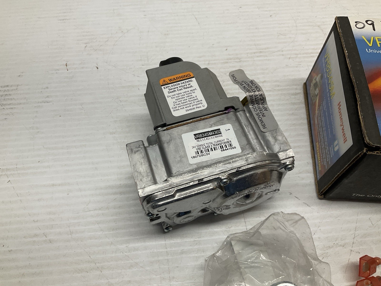 Honeywell/Resideo VR8345M Gas Valves Universal Ignition Valve VR8345M4302
