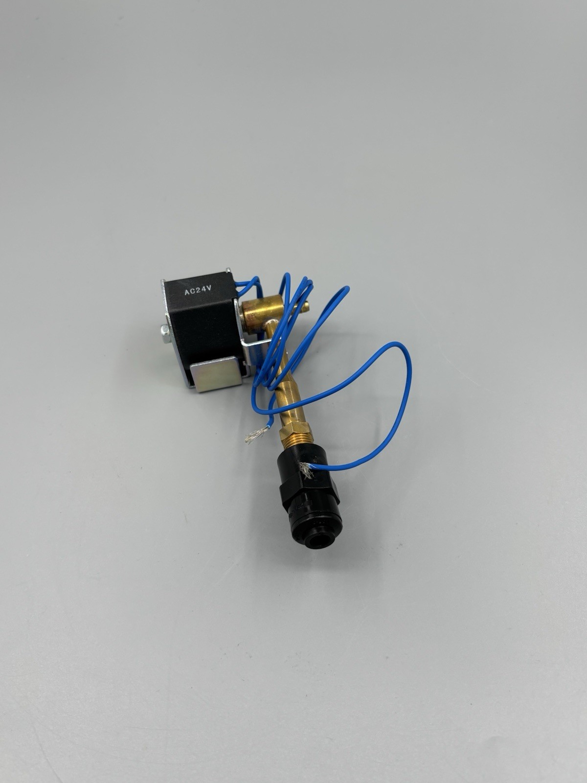 Honeywell 50041883-002 AC Solenoid Valve for HE100 and HE200
