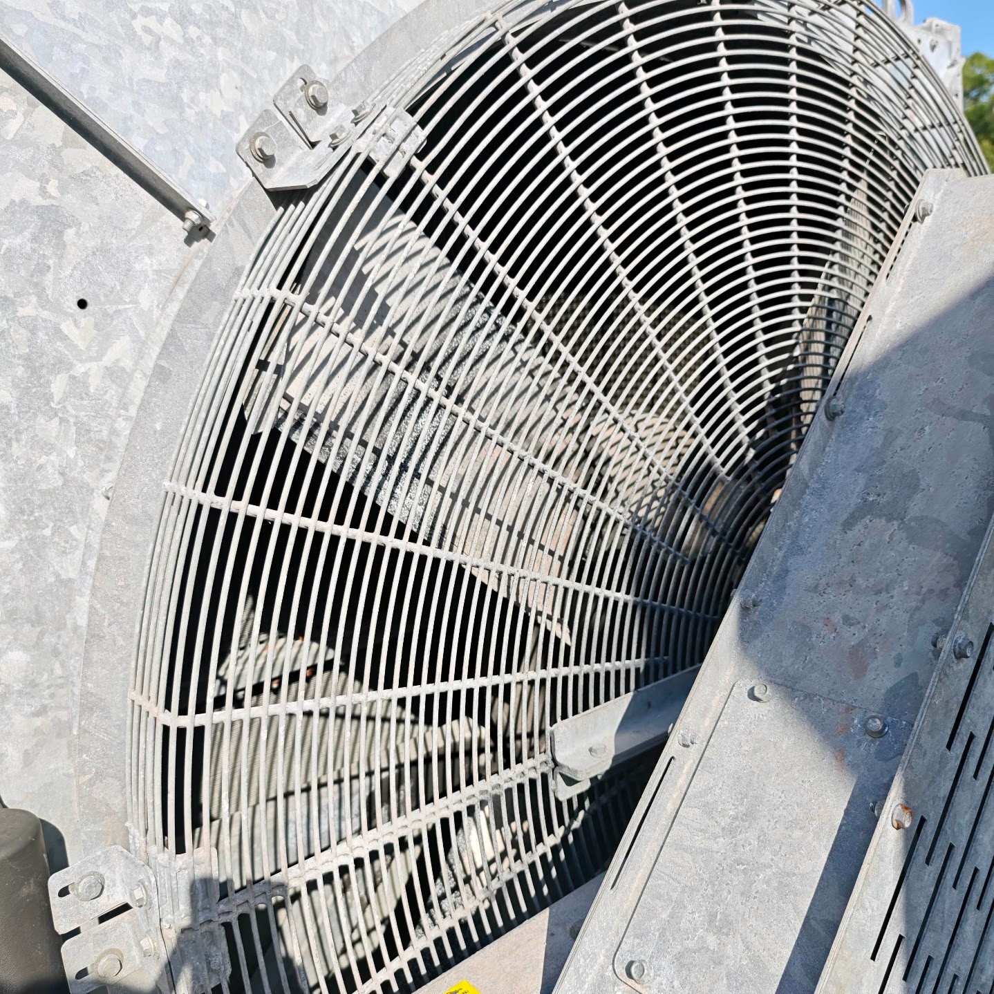 IEA Coolnig Radiator, Heat Exchanger Size 89 x 80 Industrial with Fan Motor 30HP