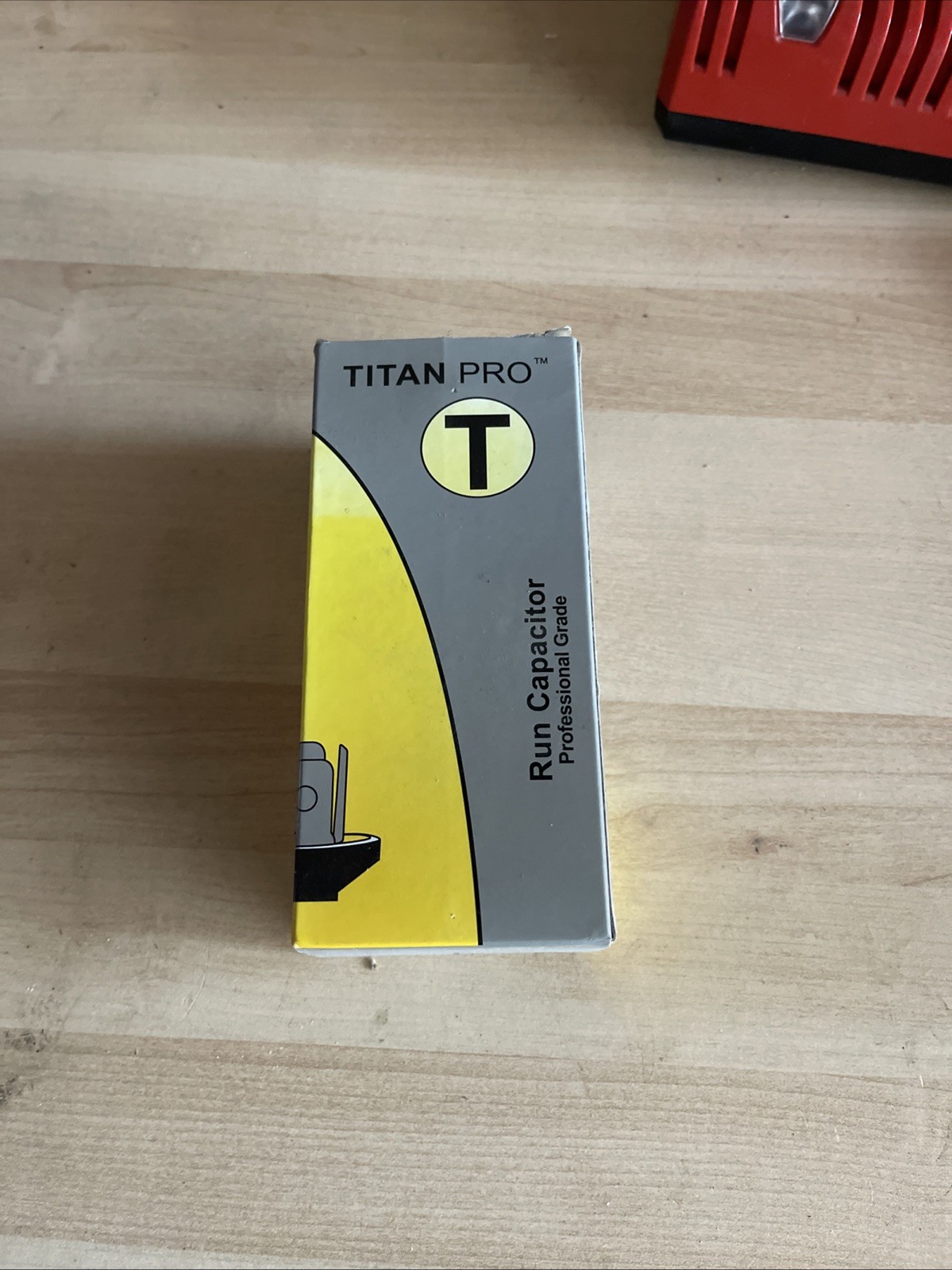 Titan Pro TRCFD805 Motor Run Capacitor 440/370v 60/50 Hz 80+5 MFD