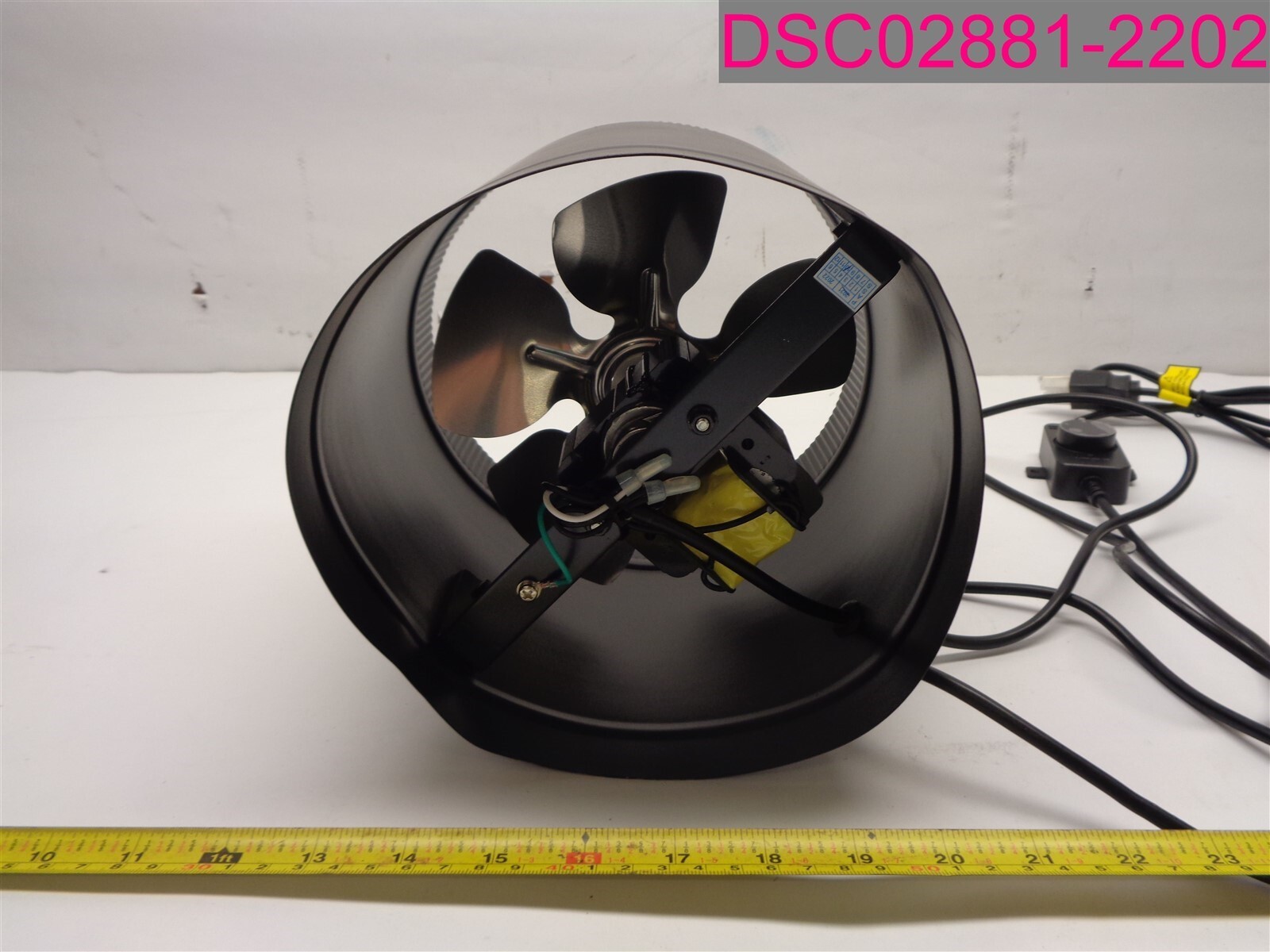 Bent; AC Infinity Raxial Series Booster Fact Duct 8″ AC-RXS8 w/ Speed Controller