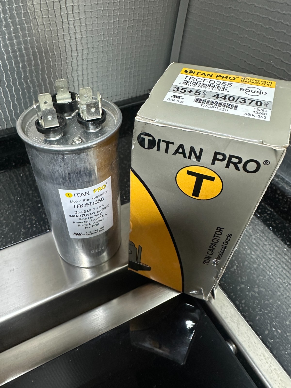 TitanPro TRCFD355 HVAC Round Dual Motor Run Capacitor 35/5 MFD/UF440/370 Volts