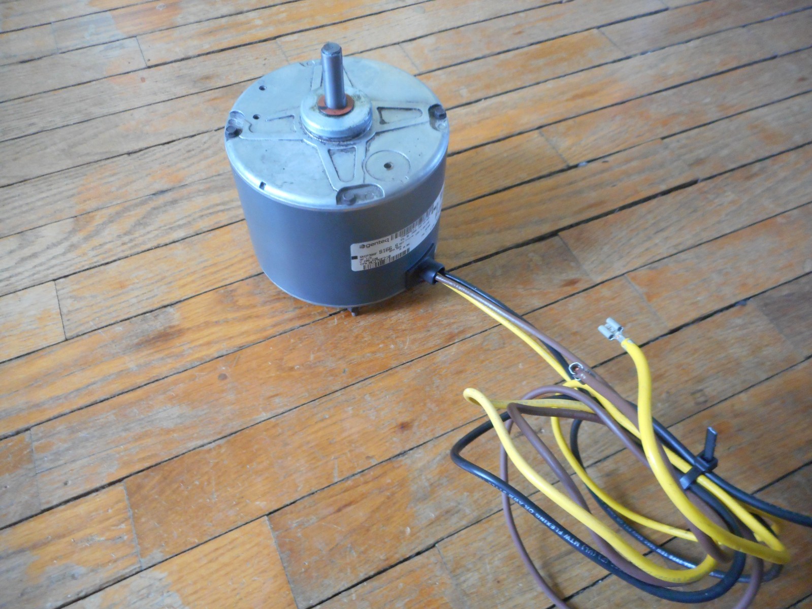 GE 5KCP39GFS166S Carrier HC37GE210A Condenser Fan Motor 1/5 HP 230V