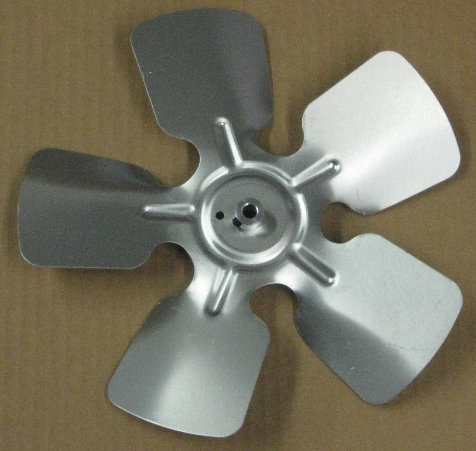 A65132 Metal Fan Blade 10″ Diameter 5 Blades 5/16″ Bore Hub CW 20 Degree Prop