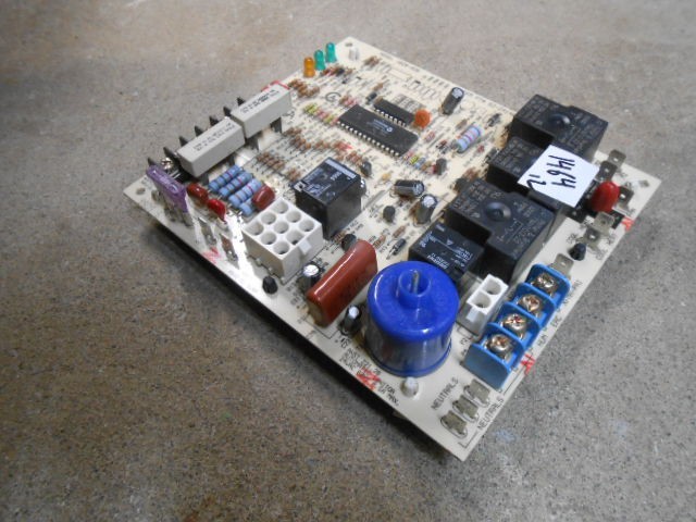 Rheem Ruud Furnace Spark Ignition Control 1028-928 62-24140-02 1028-83-928A