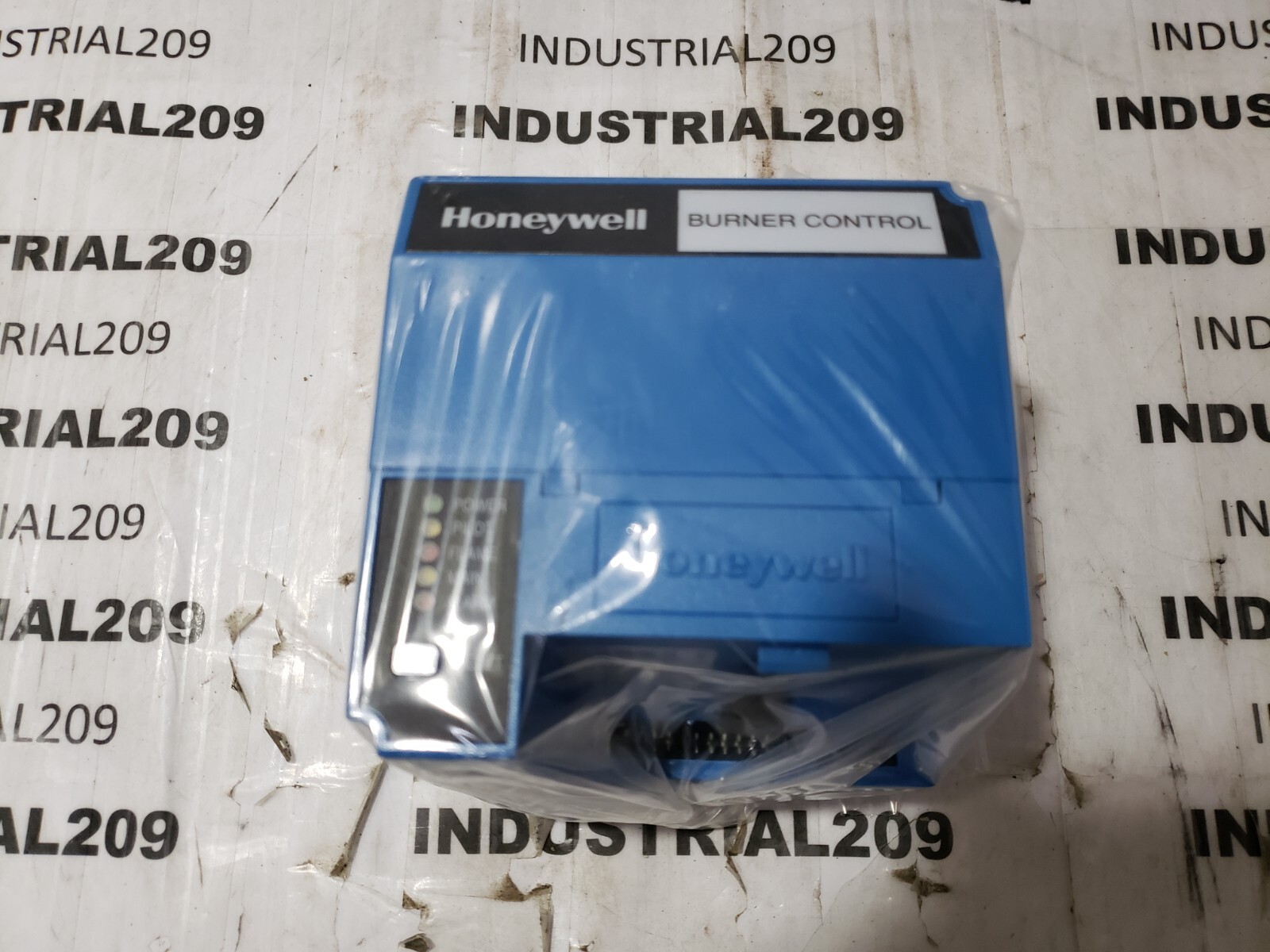 HONEYWELL 7800 SERIES BURNER CONTROL RM7890 A1015 NEW IN BOX