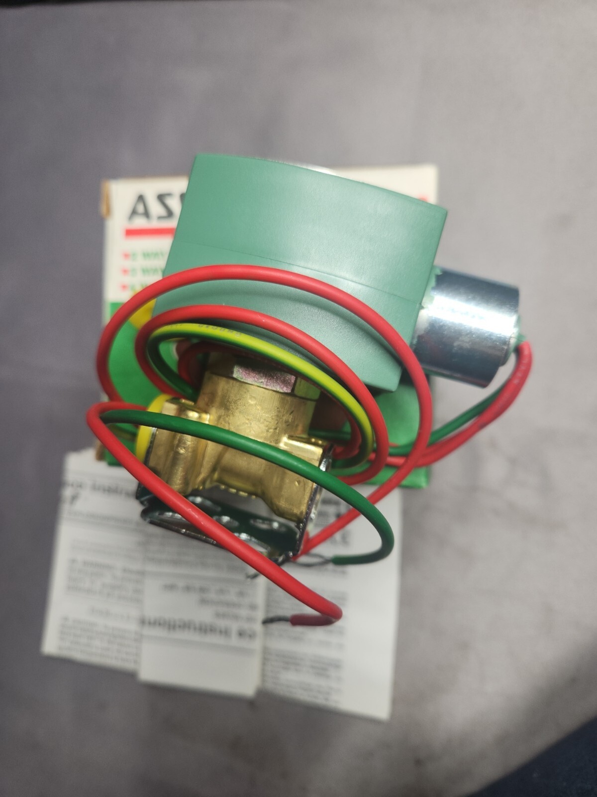 ASCO SHUT-OFF VALVE 8262G208 PIPE 1/4” Air Water Oil 90-100 Psi New