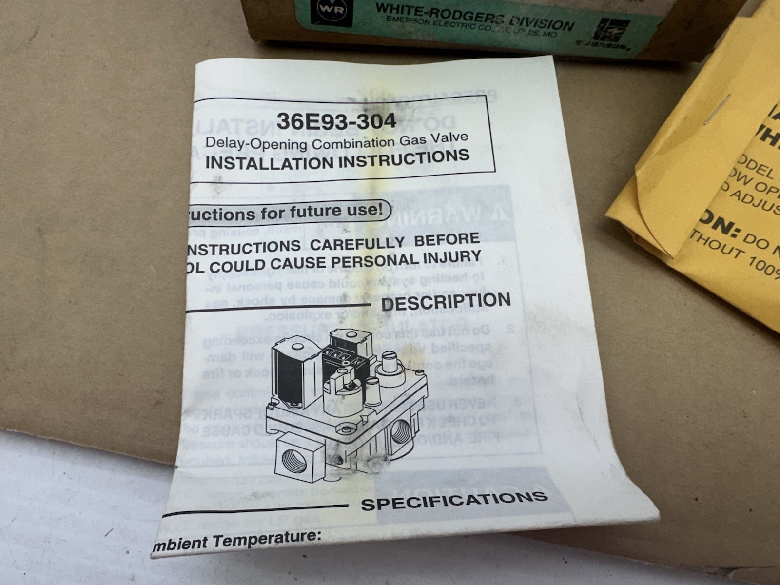 White Rodgers 36E93 304 Manifold Gas Valve New Old Stock In Box