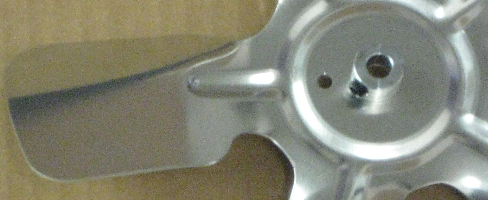 A95131 Metal Fan Blade 9″ Diameter 5 Blades 5/16″ Bore Hub CW 30 Degree Prop