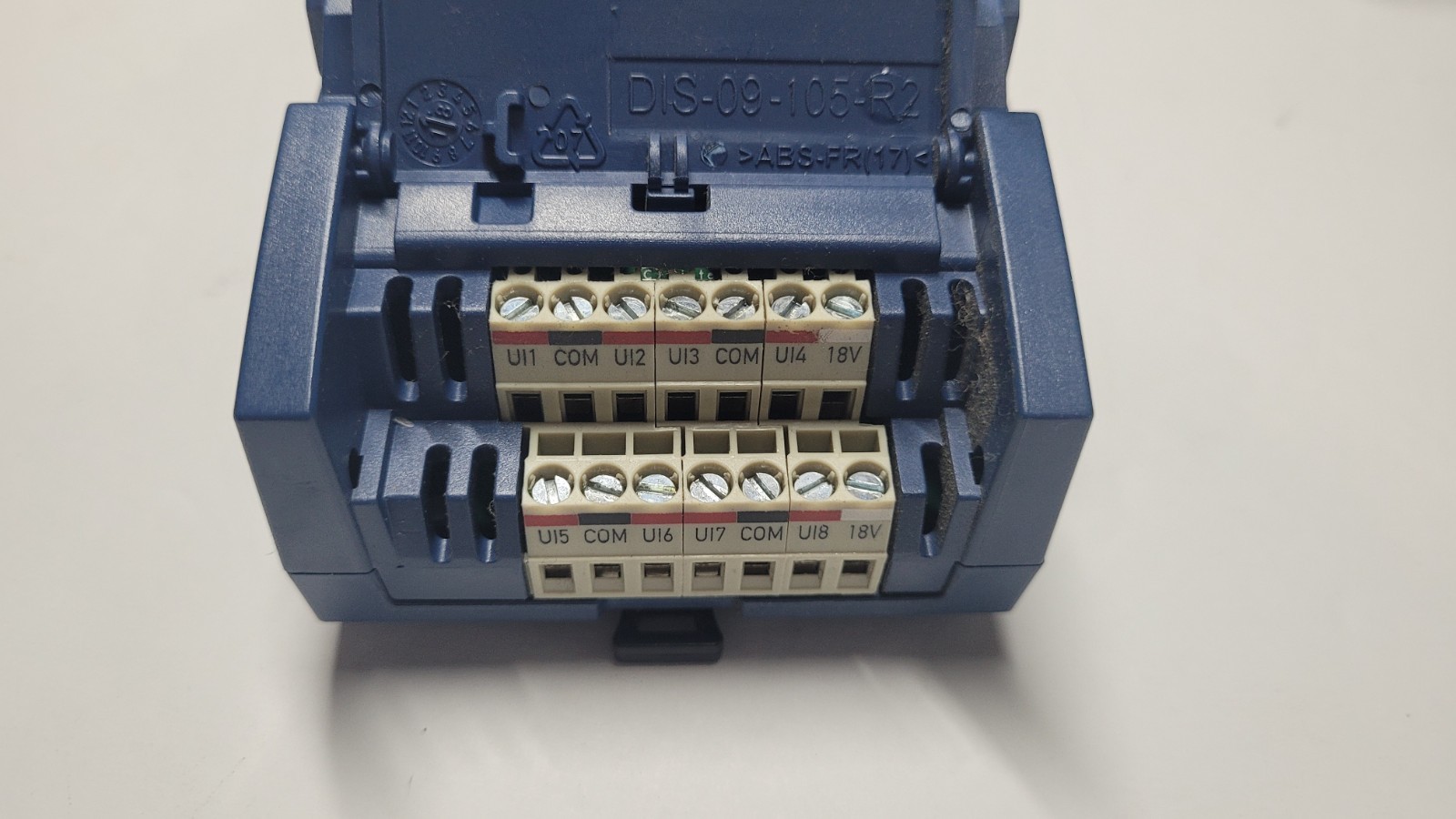 Distech Controls ECY-8UI6DOT I/O Extension Module