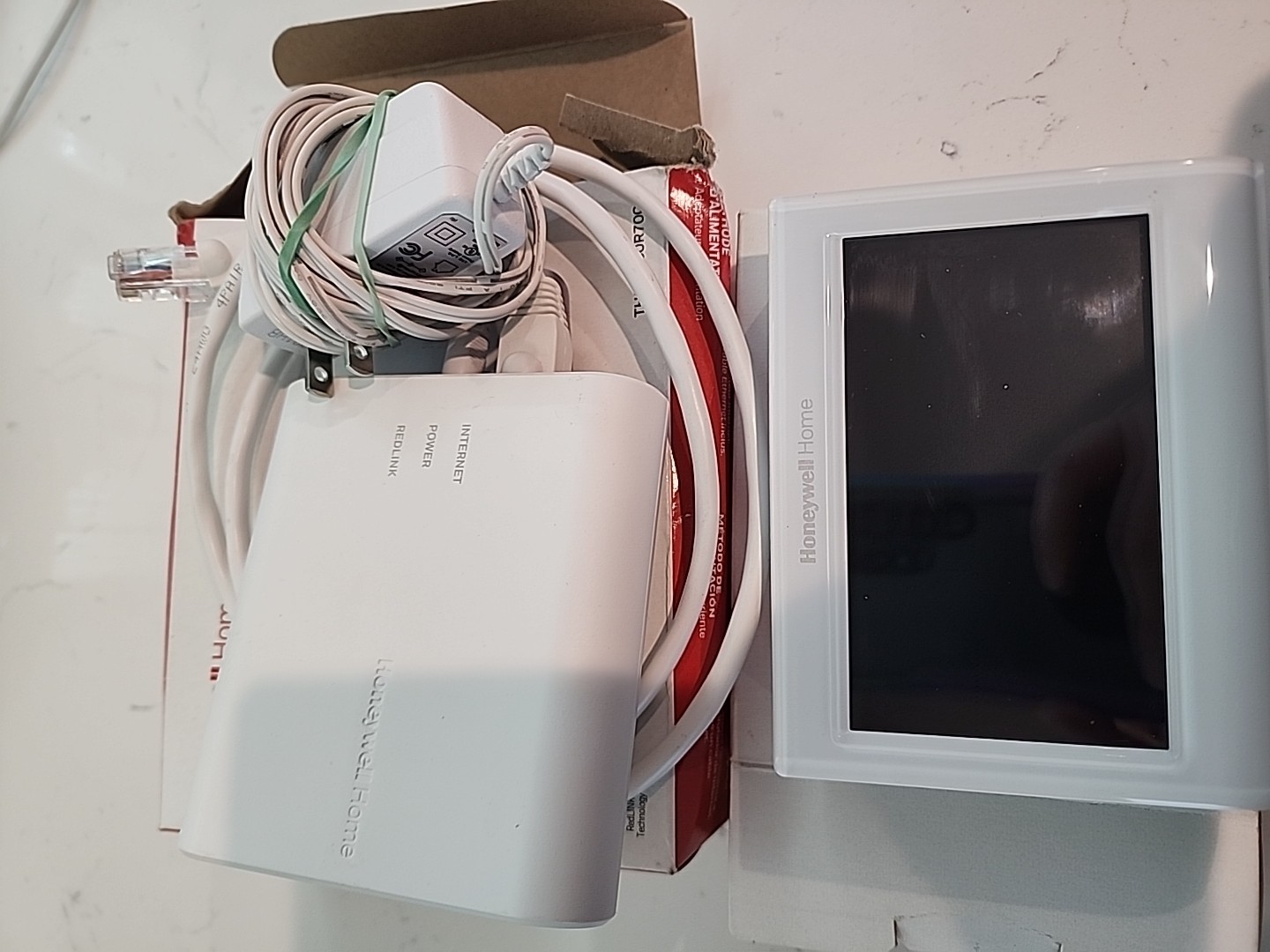 Honeywell RedLINK Internet Gateway And Thermostat