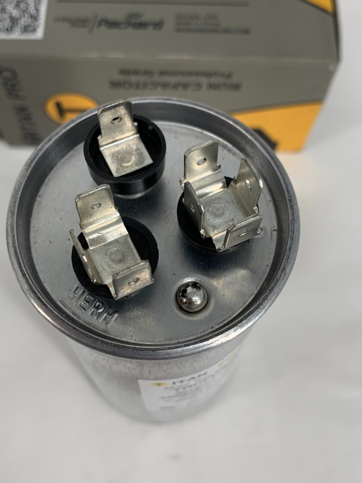Titan Pro TRCFD305 Run Capacitor 30+5 MFD 440/370VAC Round